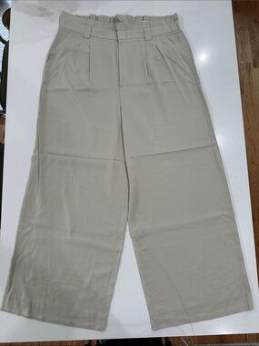 Banana Republic Wide Leg Paperbag Waist Trousers in Light Beige
